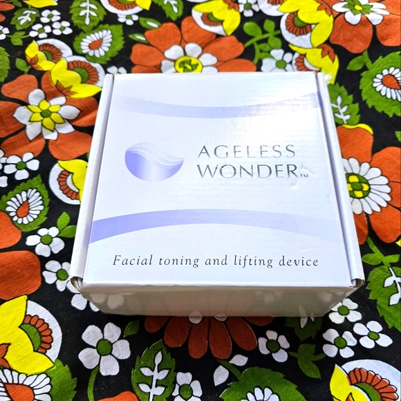 Anti Aging Ageless Wonder Facial Toning And Lifting Device - Picture 4 of 5